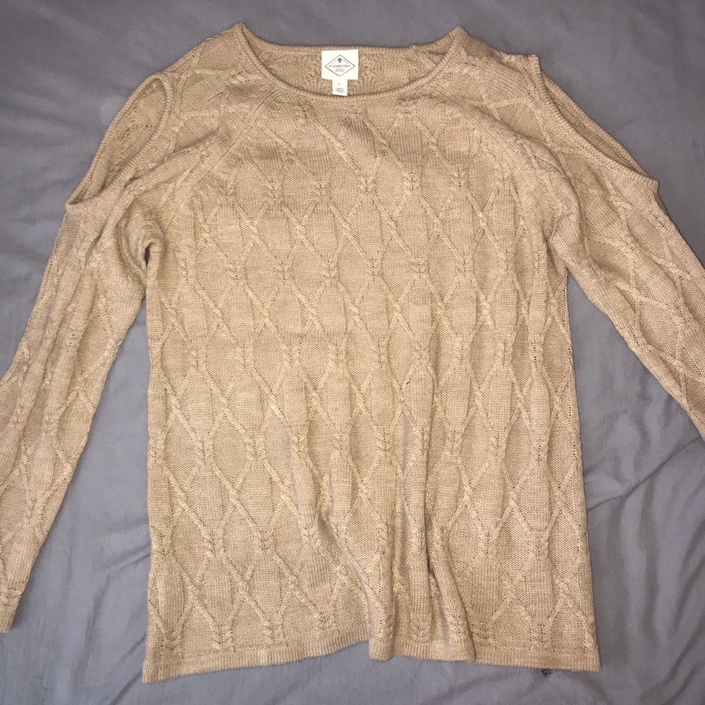 Sweater with Shoulder Cutouts